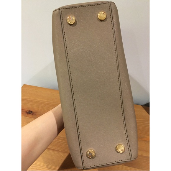 Michael Kors Kellen Satchel Bag in Taupe - Picture 4 of 14
